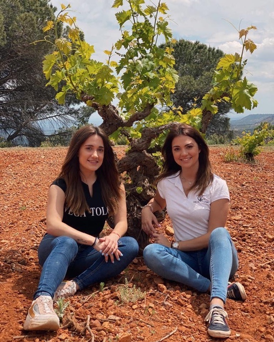 Rocío y Mariluz Tolosa, 5ª generación al frente  de la bodega Vega Tolosa